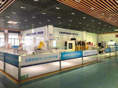 国家级技能大师工作室创办人丘建雄:潜心钻研技术 千锤百炼成匠